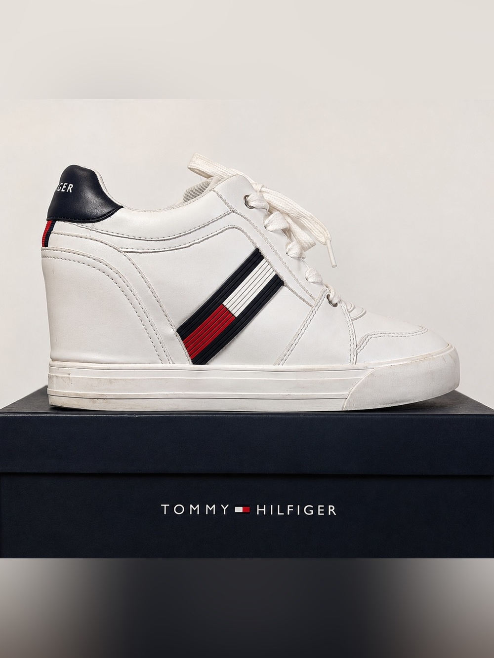 Tommy Hilfiger Delsia Hidden Wedge Sneakers – White Multi | Women’s US 9M w/box